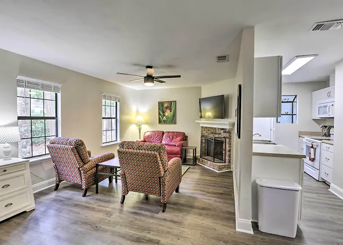 Charming Townhouse ~ 3 Mi To Fsu! * Tallahassee