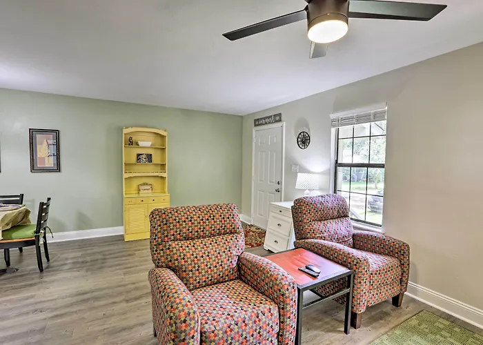 Charming Townhouse ~ 3 Mi To Fsu! * Tallahassee