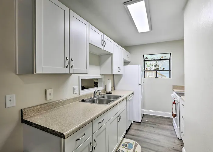 Charming Townhouse ~ 3 Mi To Fsu! Ferienhaus