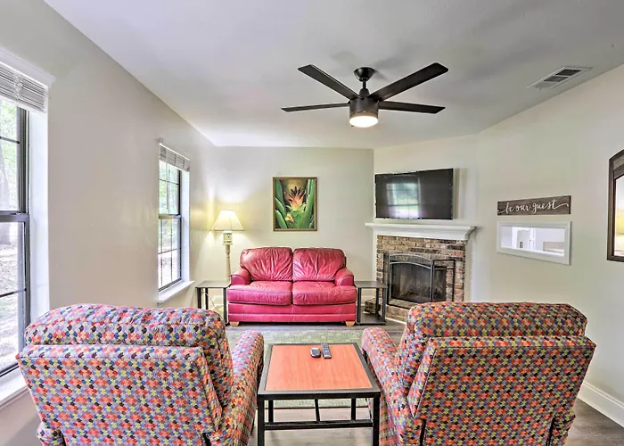Charming Townhouse ~ 3 Mi To Fsu! * Tallahassee