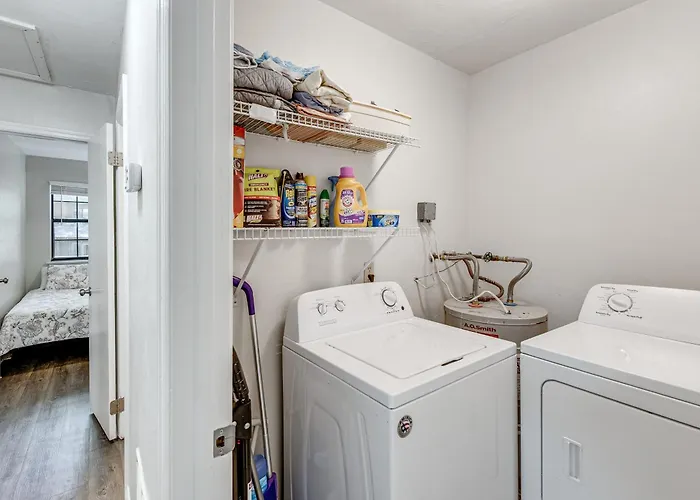 Charming Townhouse ~ 3 Mi To Fsu! Tallahassee