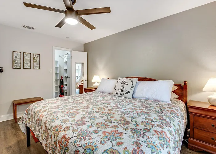 Charming Townhouse ~ 3 Mi To Fsu! Ferienhaus *