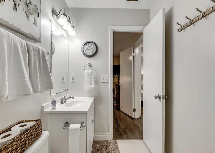 Charming Townhouse ~ 3 Mi To Fsu! Tallahassee