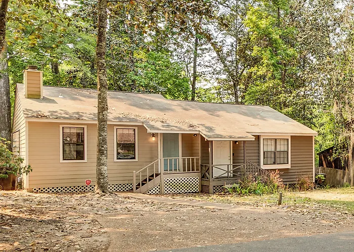 Charming Townhouse ~ 3 Mi To Fsu! * Tallahassee