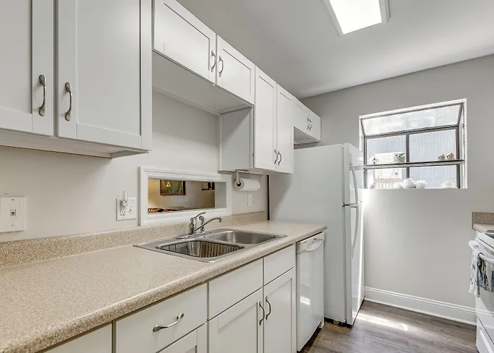 Charming Townhouse ~ 3 Mi To Fsu! Ferienhaus *